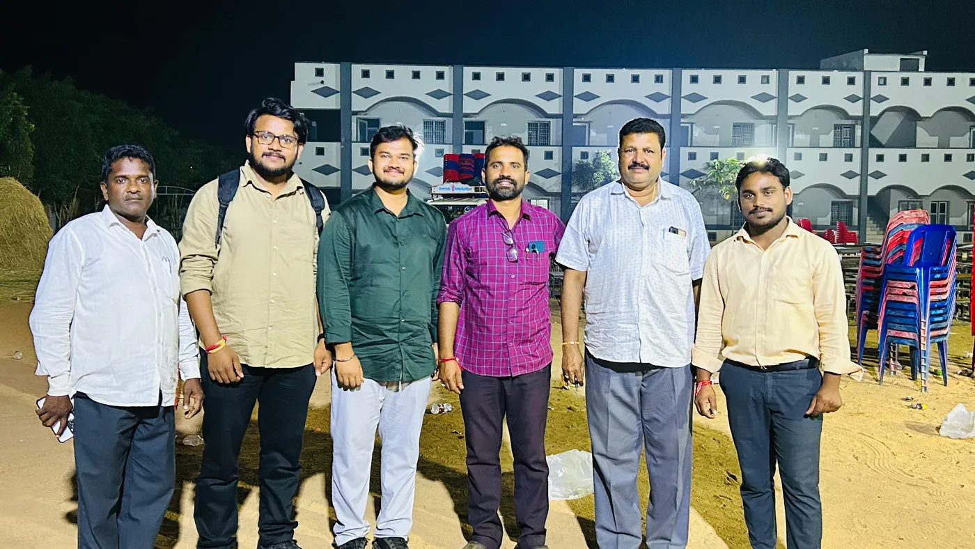 The māhita team with the school management at the venue, the night it all worked